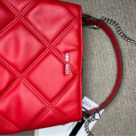 Red NineWest double-handled wallet to wear it two ways plus it's also adjustable - Picture 9 of 13